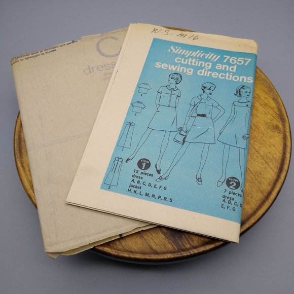 UNCUT Vintage Sewing PATTERN Simplicity 7657, Misses 1968 Dress and Jacket - Picture 3 of 6